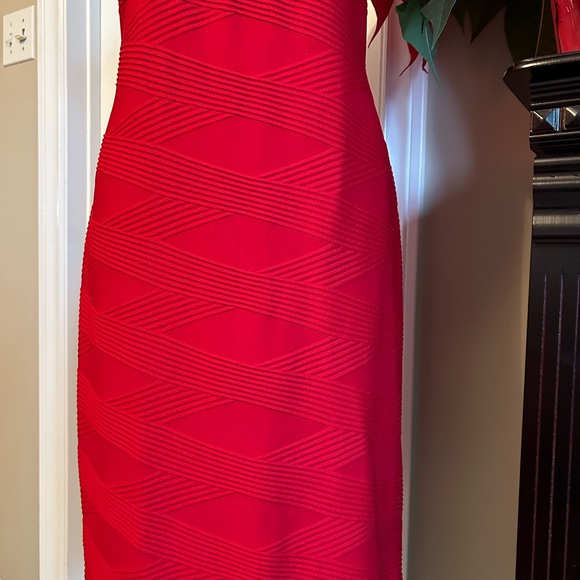 ✨🎄✨ RED SHEATH DRESS Size 10  NWT - Picture 3 of 8